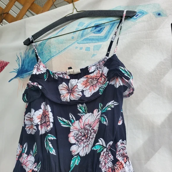 Large Roxy Sundress - Picture 2 of 4